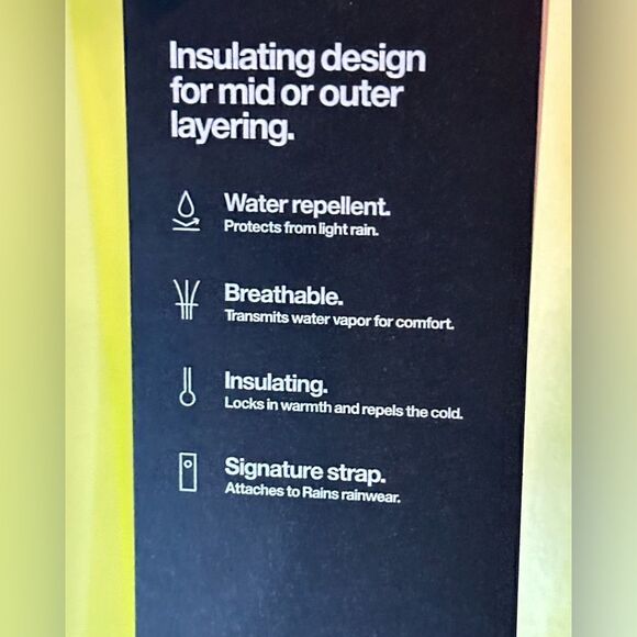 NWTs Rains Fleece Jacket in Straw - Picture 10 of 10